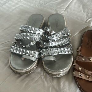 3 sandals for only 30$